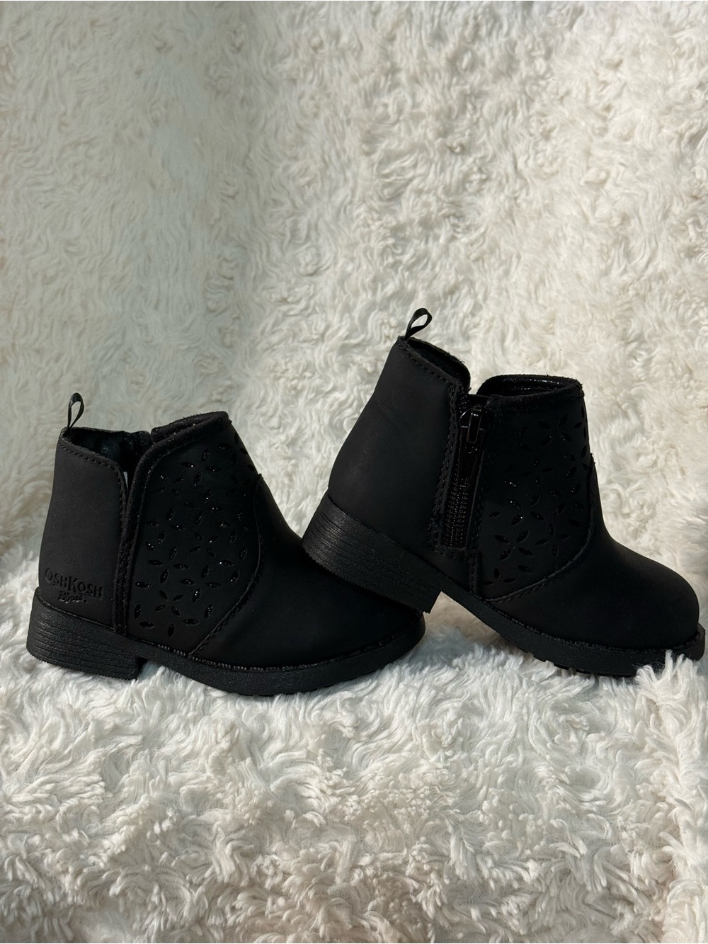 OshKosh B’gosh Toddler Black Laser Cut Ankle Boots Size 5 NWOT